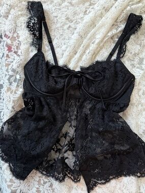Victoria's Secret- Dream Angels Flyaway Bra Top